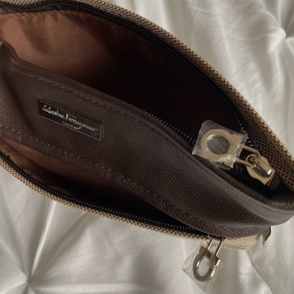 Salvatore Ferragamo Cosmetic Parfum bag - Picture 3 of 4